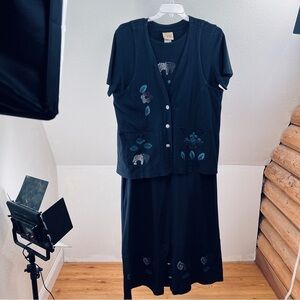 BLUE CACTUS Black Maxi Dress & Button front Vest w/two pockets. Size Large